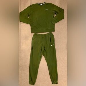 Nike sweatsuit